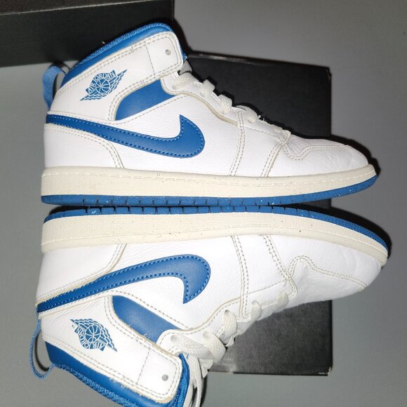 Jordan 1 Mid - Picture 3 of 3